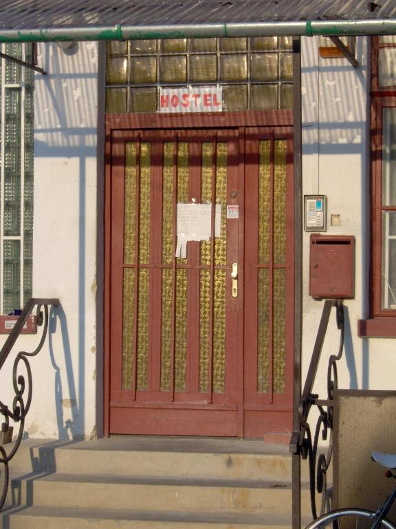 Ifi Hostel Печ Екстериор снимка
